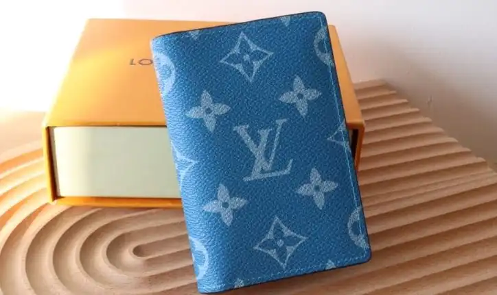 LV Wallets 4178D-0200
