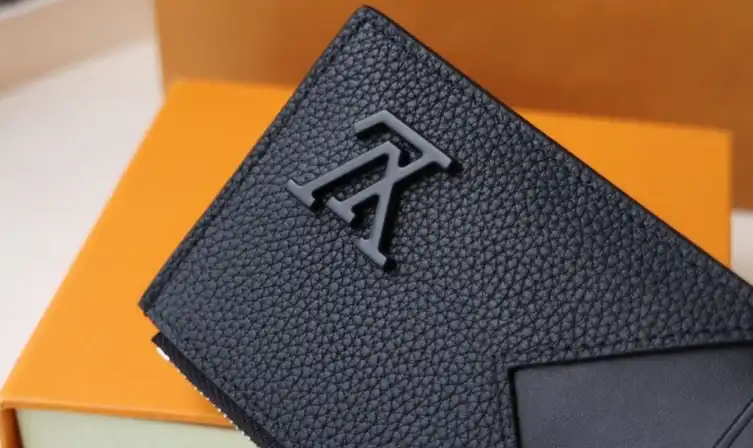 LV Wallets 4178F-0017