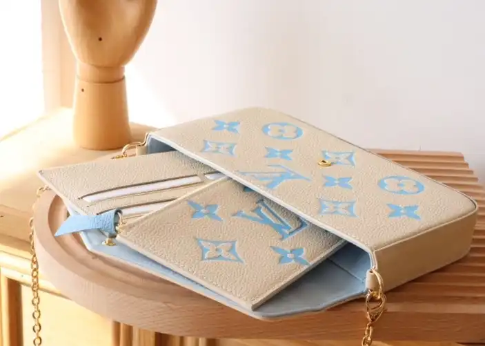 LV Wallets 4178F-0033