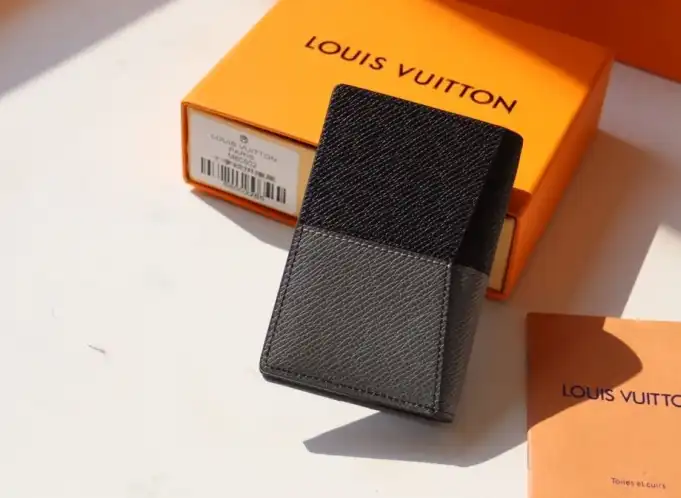 LV Wallets 4178F-0083