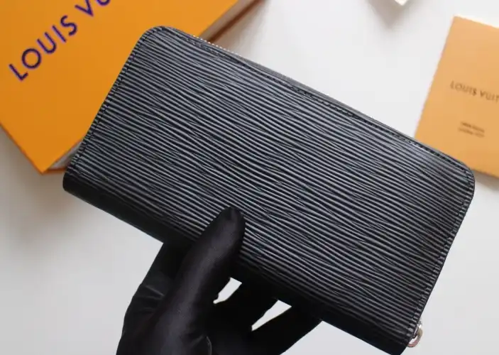 LV Wallets 4178F-0089