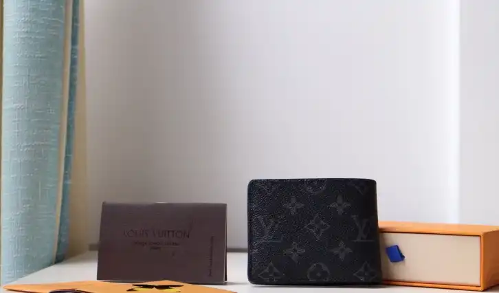 LV Wallets 4178F-0094