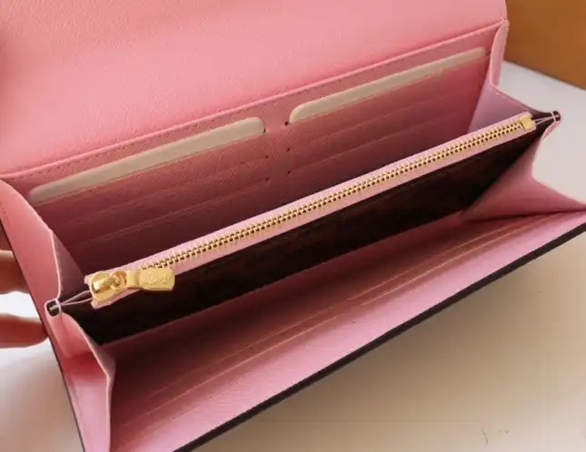 LV Wallets 4178F-0105