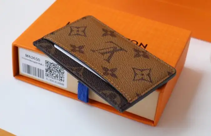 LV Wallets 4178F-0122