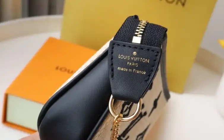 LV Wallets 4178F-0127