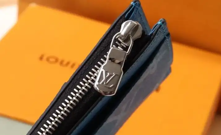 LV Wallets 4178G-0012