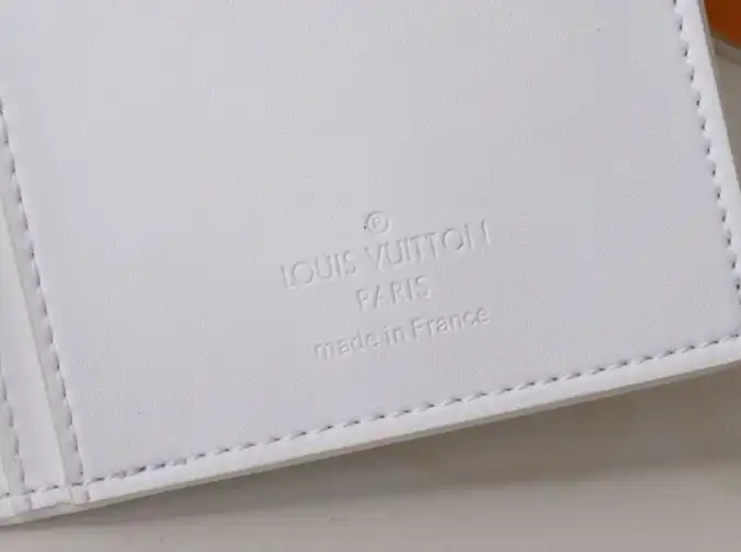 LV Wallets 4178G-0040