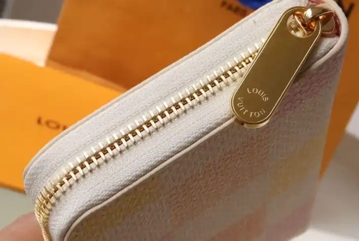 LV Wallets 4178G-0042