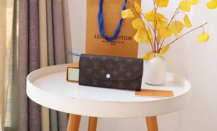 LV Wallets 4178G-0084