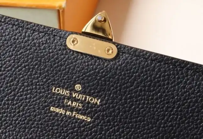 LV Wallets 4178G-0092
