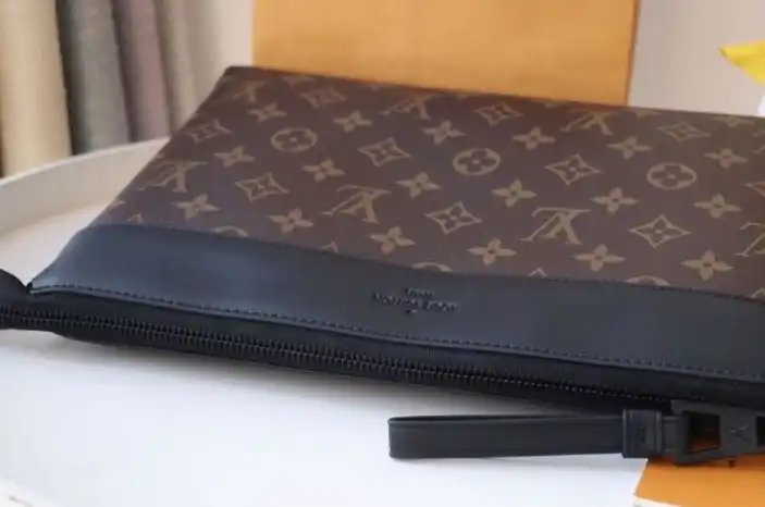 LV Clutch Bags 4178G-0097