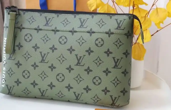 LV Clutch Bags 4178G-0098