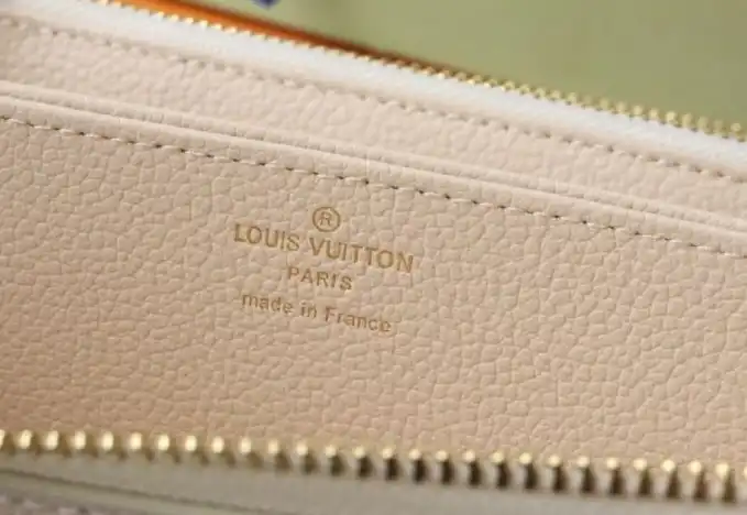 LV Wallets 4178G-0160