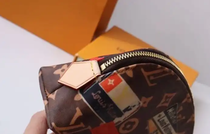 LV Wallets 4178G-0185