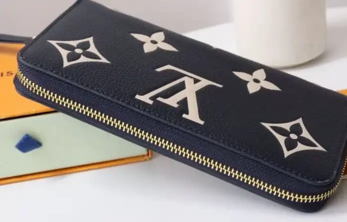 LV Wallets 4178G-0210