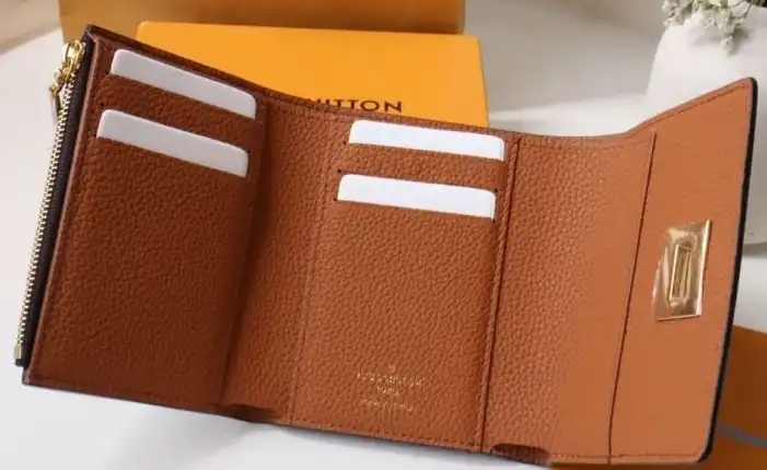 LV Wallets 4178G-0228