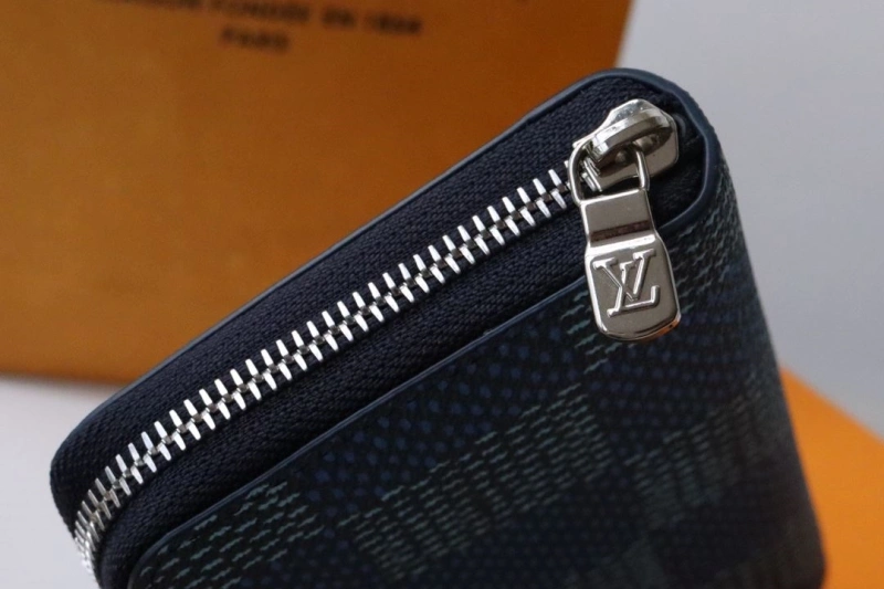 LV Wallets 4178H-0028