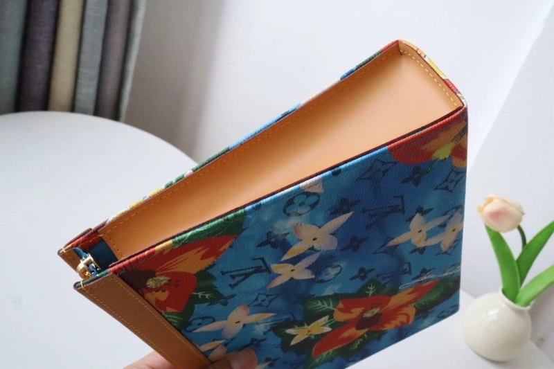 LV Clutch Bags 4178H-0037
