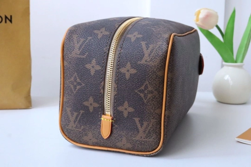 LV Cosmetic Bags 4178H-0086