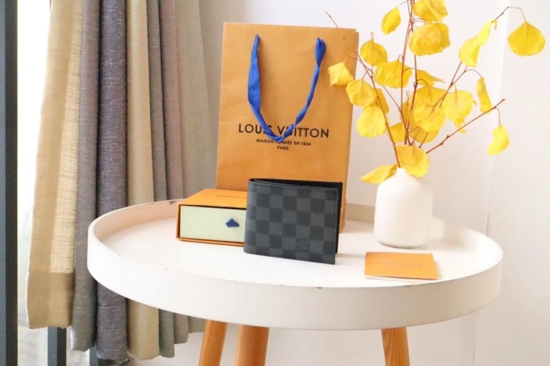 LV Wallets 4178H-0104