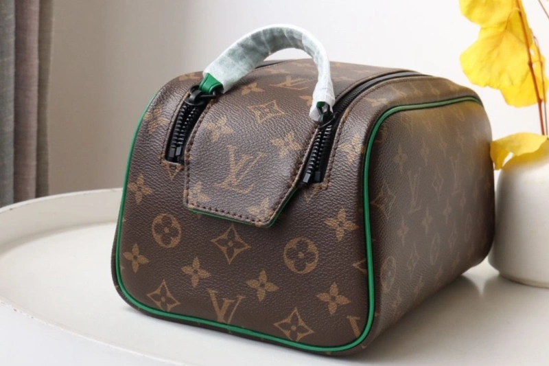 LV Cosmetic Bags 4178H-0107