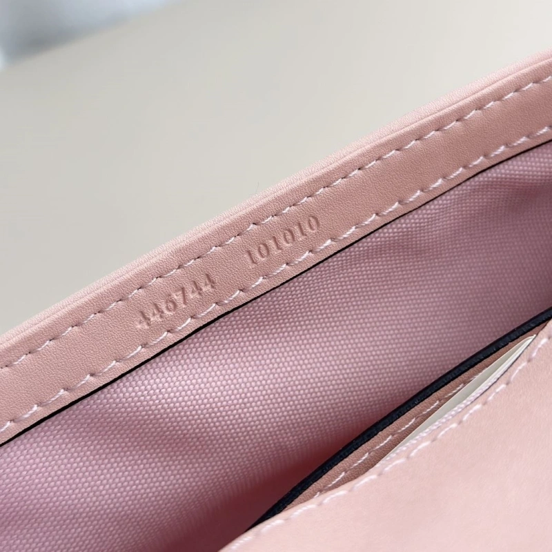 Gvc*1 satchel bags 4189a-0445