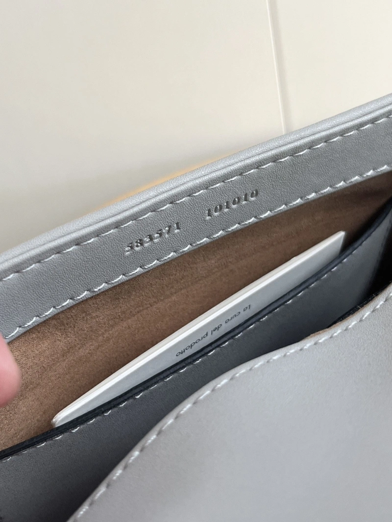 Gvc*1 top handle bags 4189a-0452