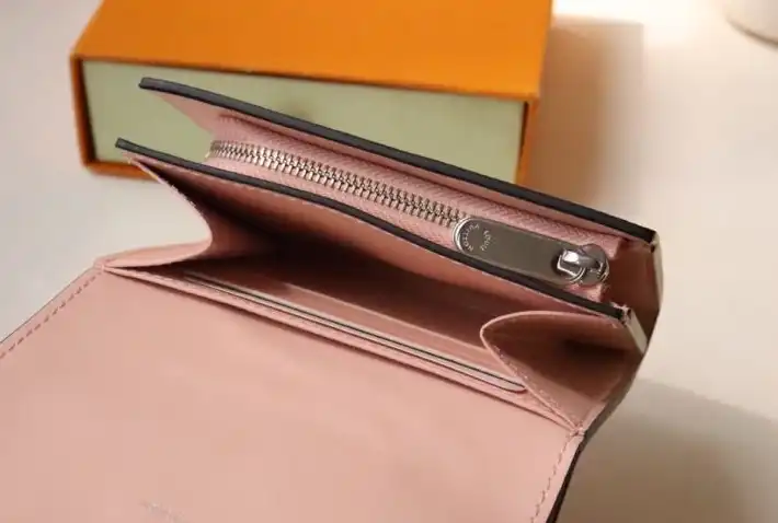 LV Wallets 4192D-0023