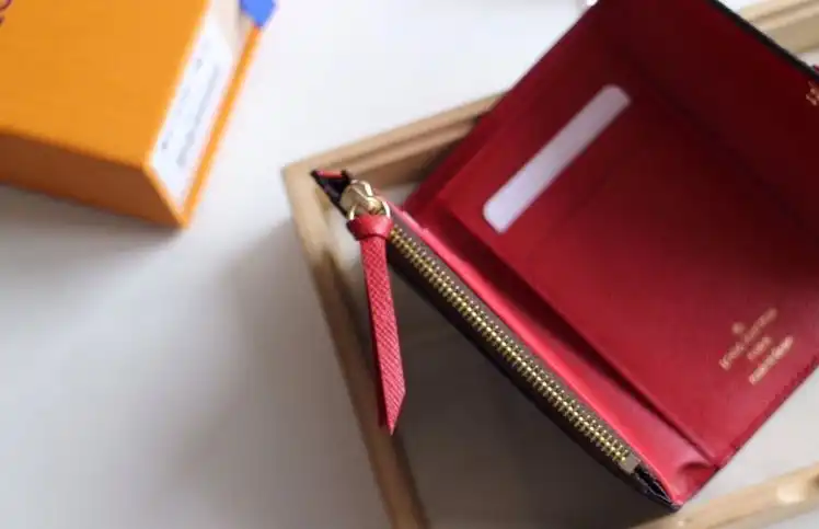 LV Wallets 4192D-0096