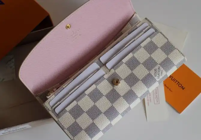 LV Wallets 4192D-0107