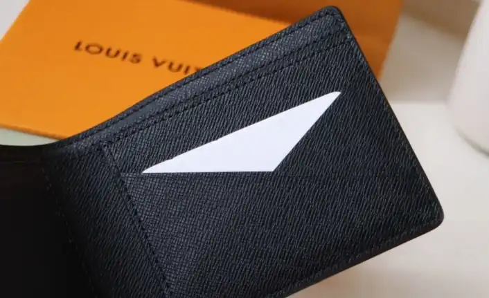 LV Wallets 4192F-0030