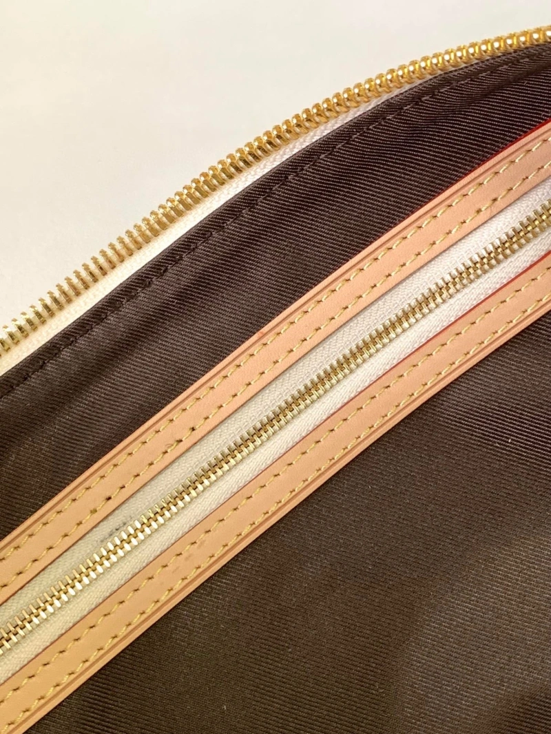 LV Travel Bags 4194A-0113