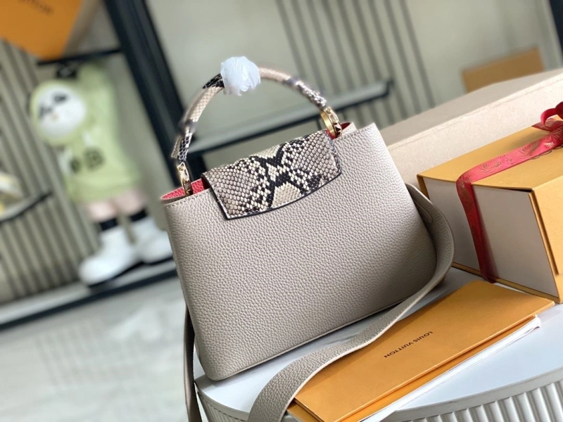 LV Capucines Bags 4194A-0266