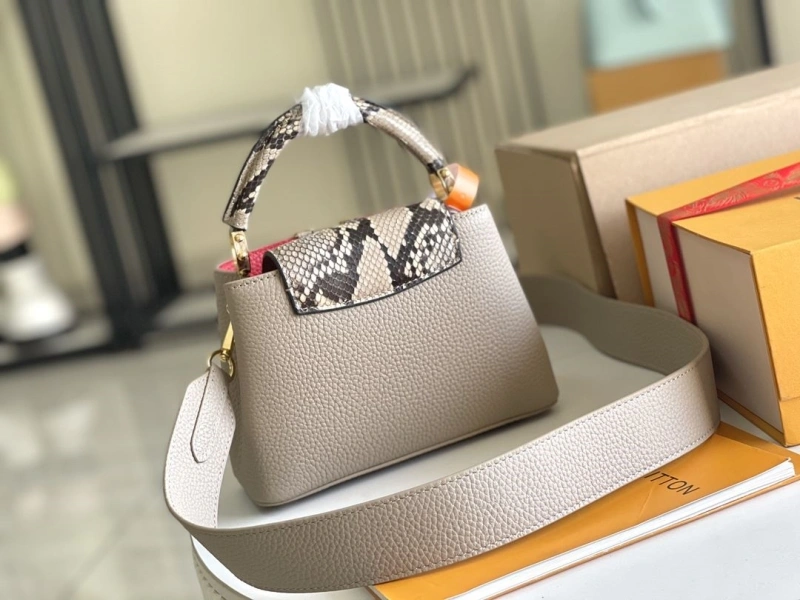 LV Capucines Bags 4194A-0267