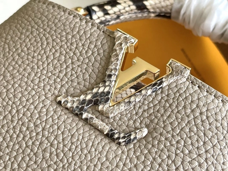 LV Capucines Bags 4194A-0267