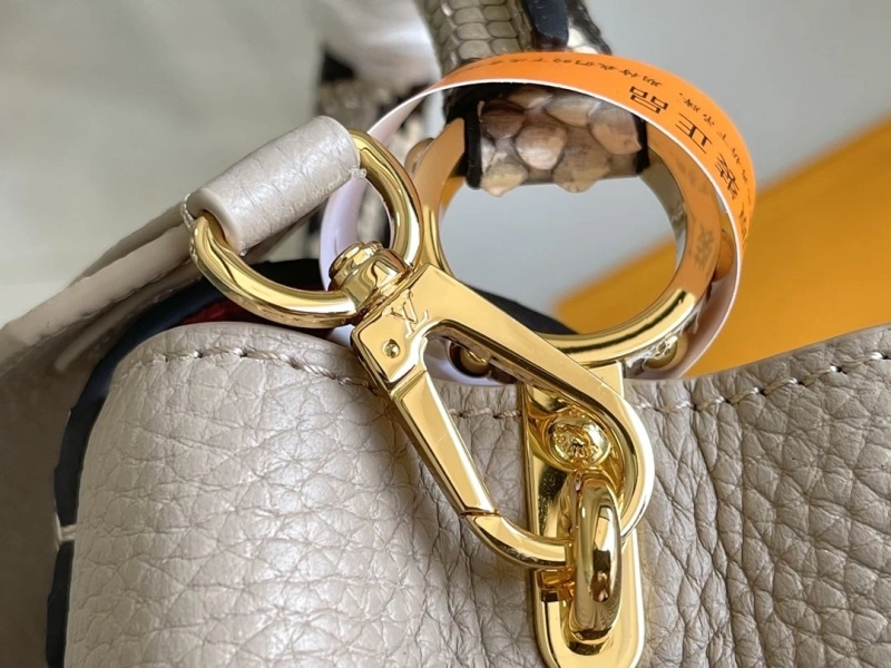 LV Capucines Bags 4194A-0267