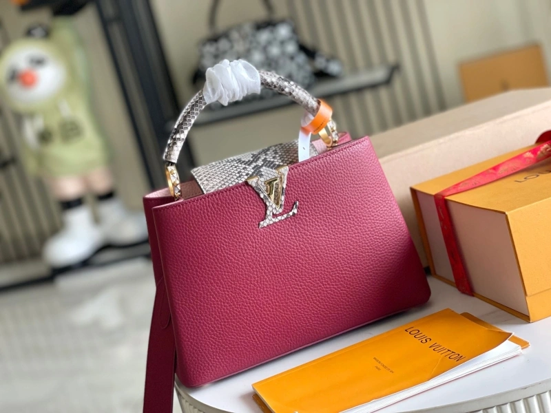 LV Capucines Bags 4194A-0273