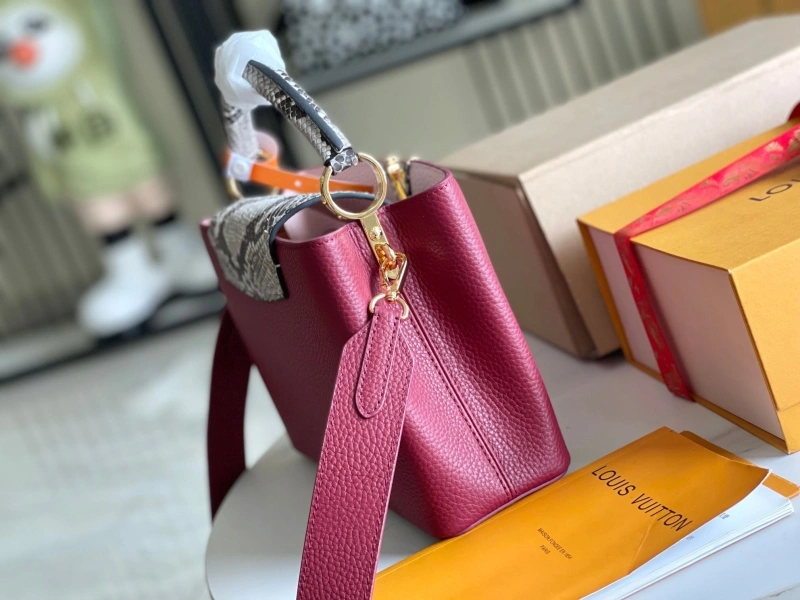 LV Capucines Bags 4194A-0273
