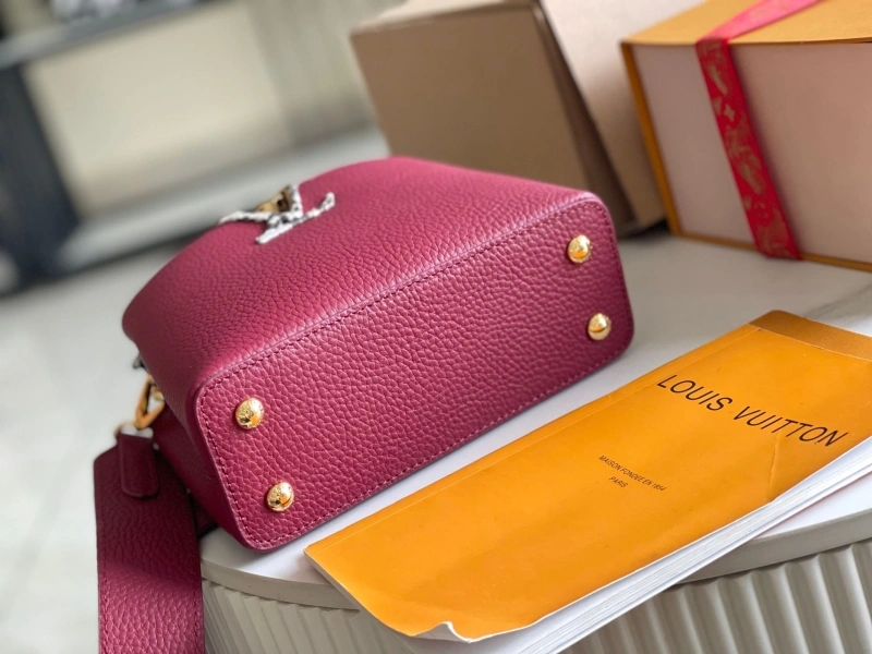 LV Capucines Bags 4194A-0274