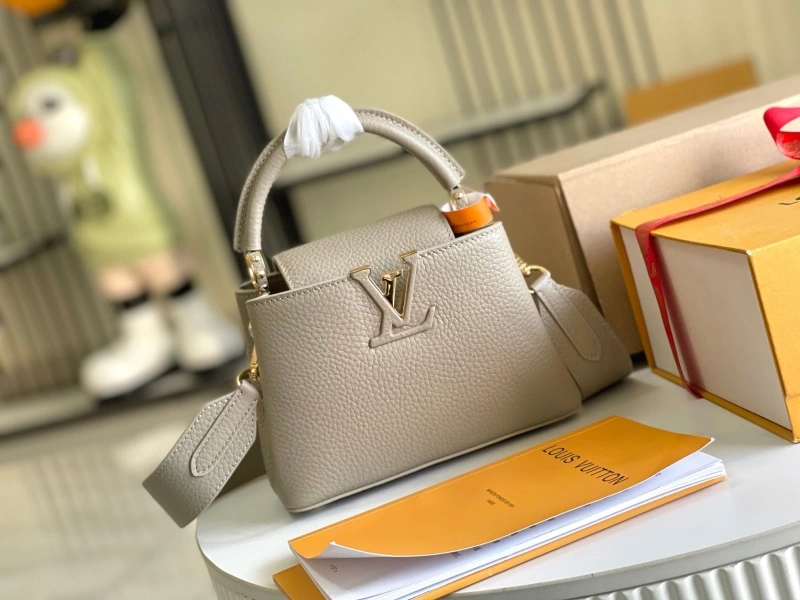 LV Capucines Bags 4194A-0283