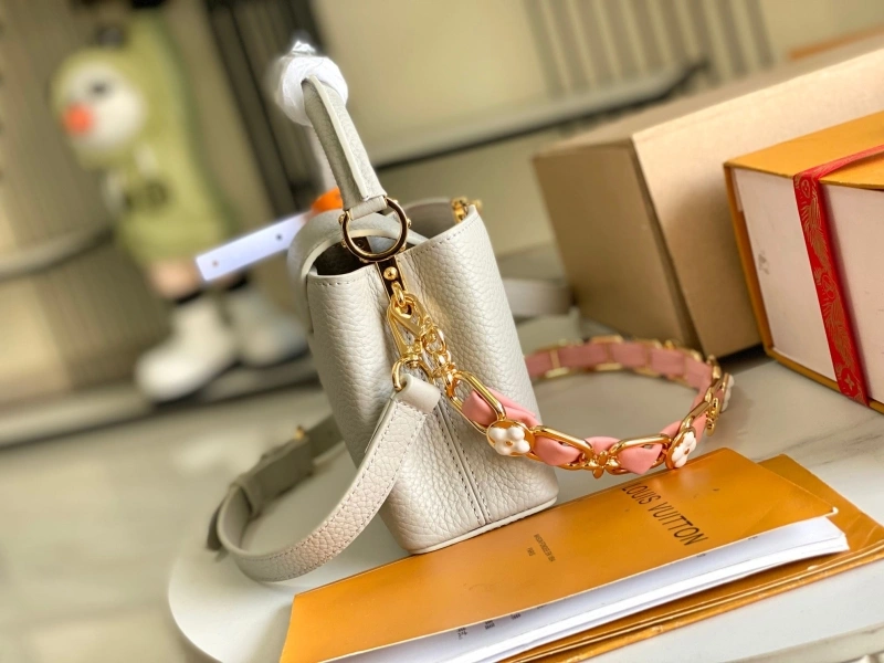 LV Capucines Bags 4194A-0320