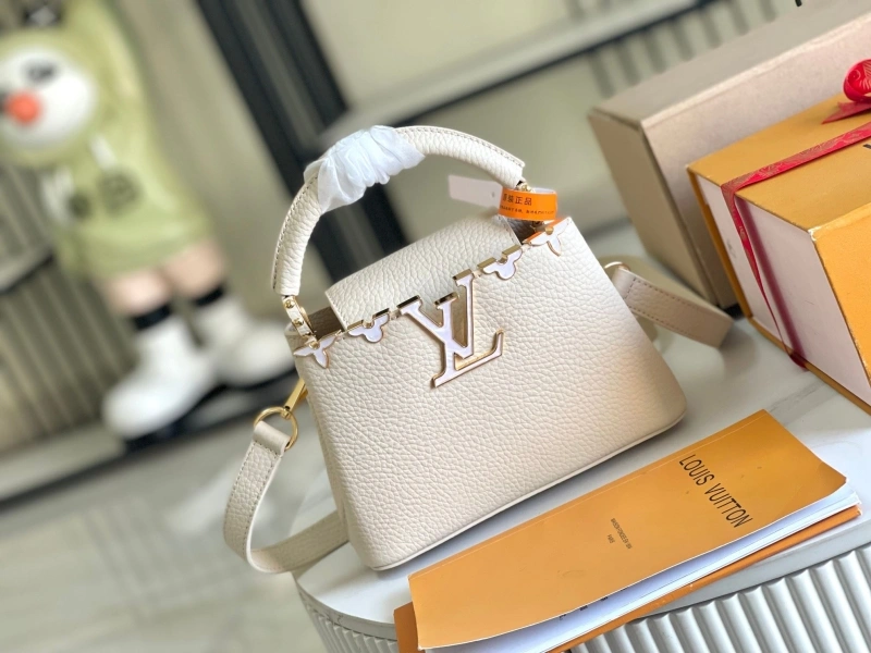 LV Capucines Bags 4194A-0322