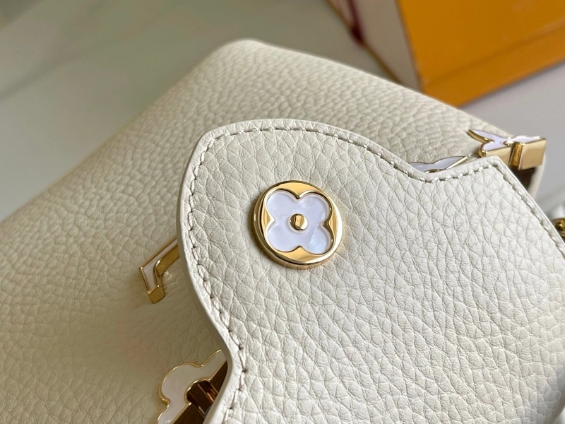 LV Capucines Bags 4194A-0322