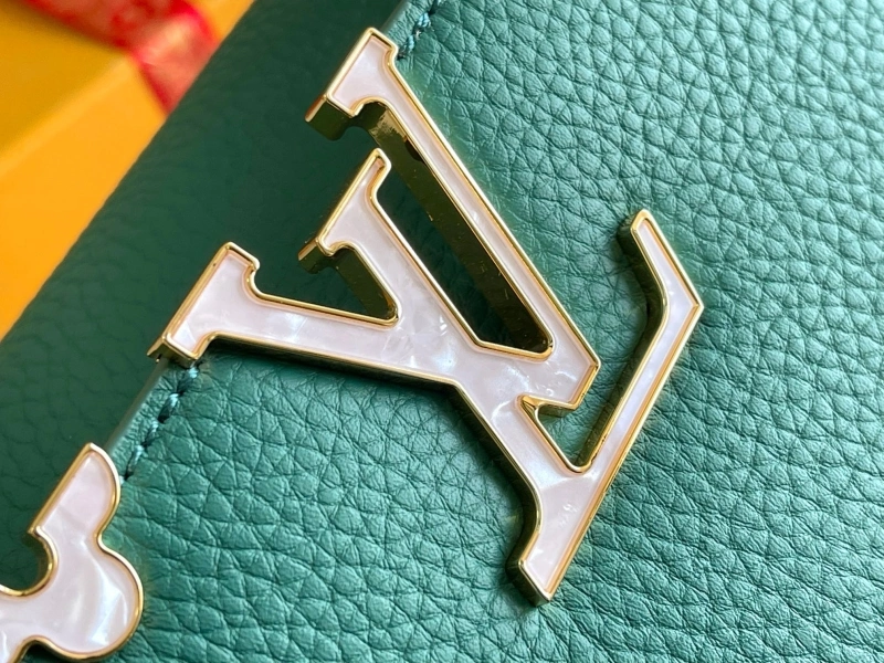 LV Capucines Bags 4194A-0325