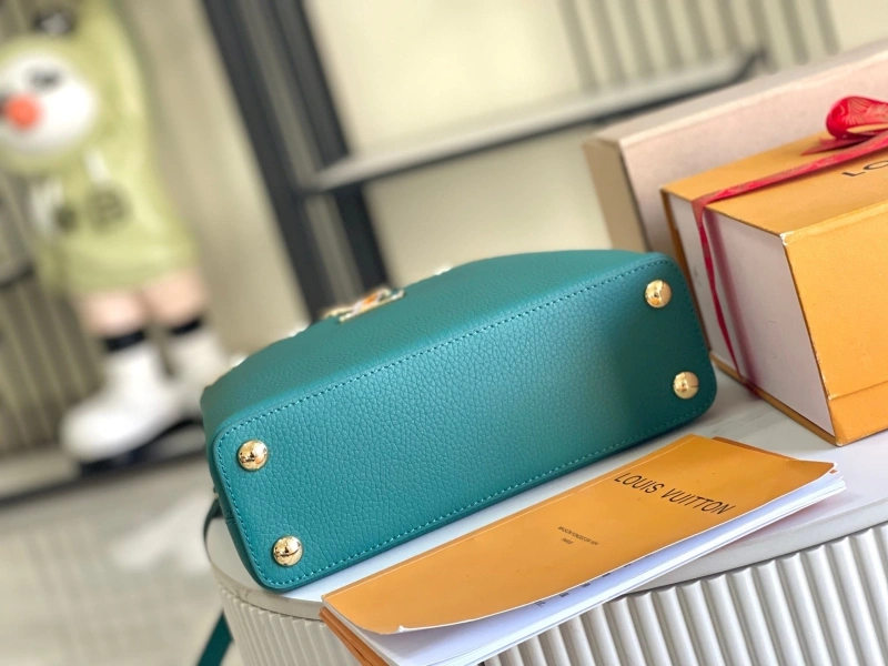 LV Capucines Bags 4194A-0325