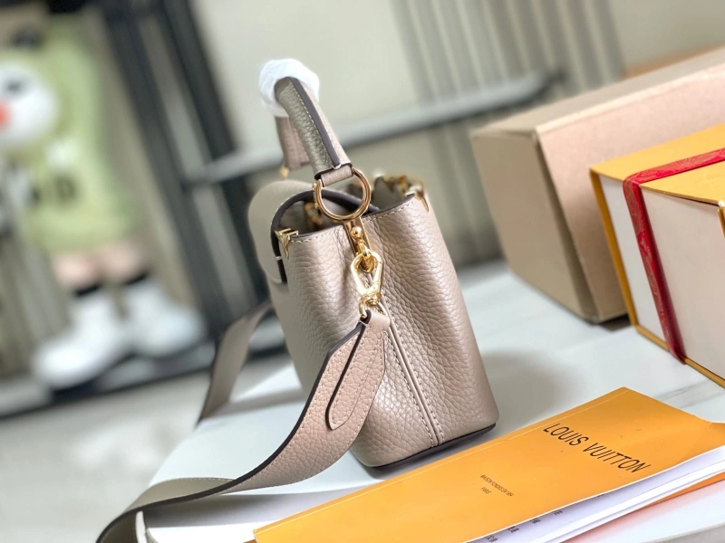 LV Capucines Bags 4194A-0326
