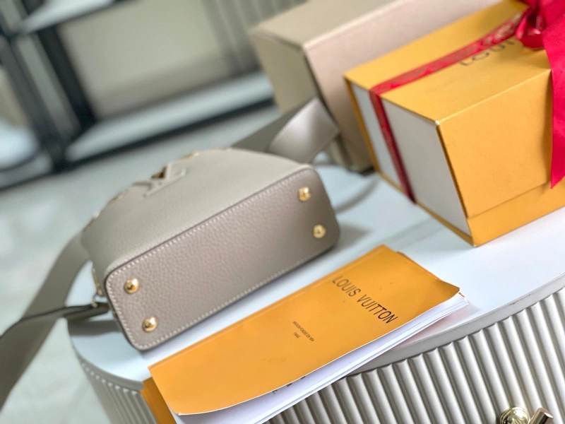 LV Capucines Bags 4194A-0326