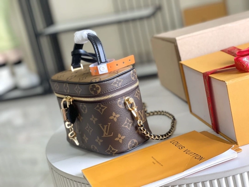 LV Cosmetic Bags 4194A-0395