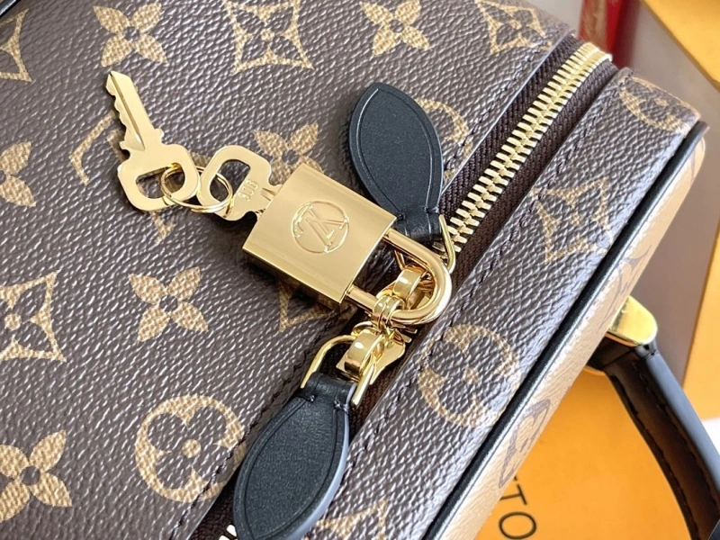 LV Cosmetic Bags 4194A-0395