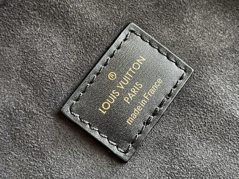 LV Cosmetic Bags 4194A-0395